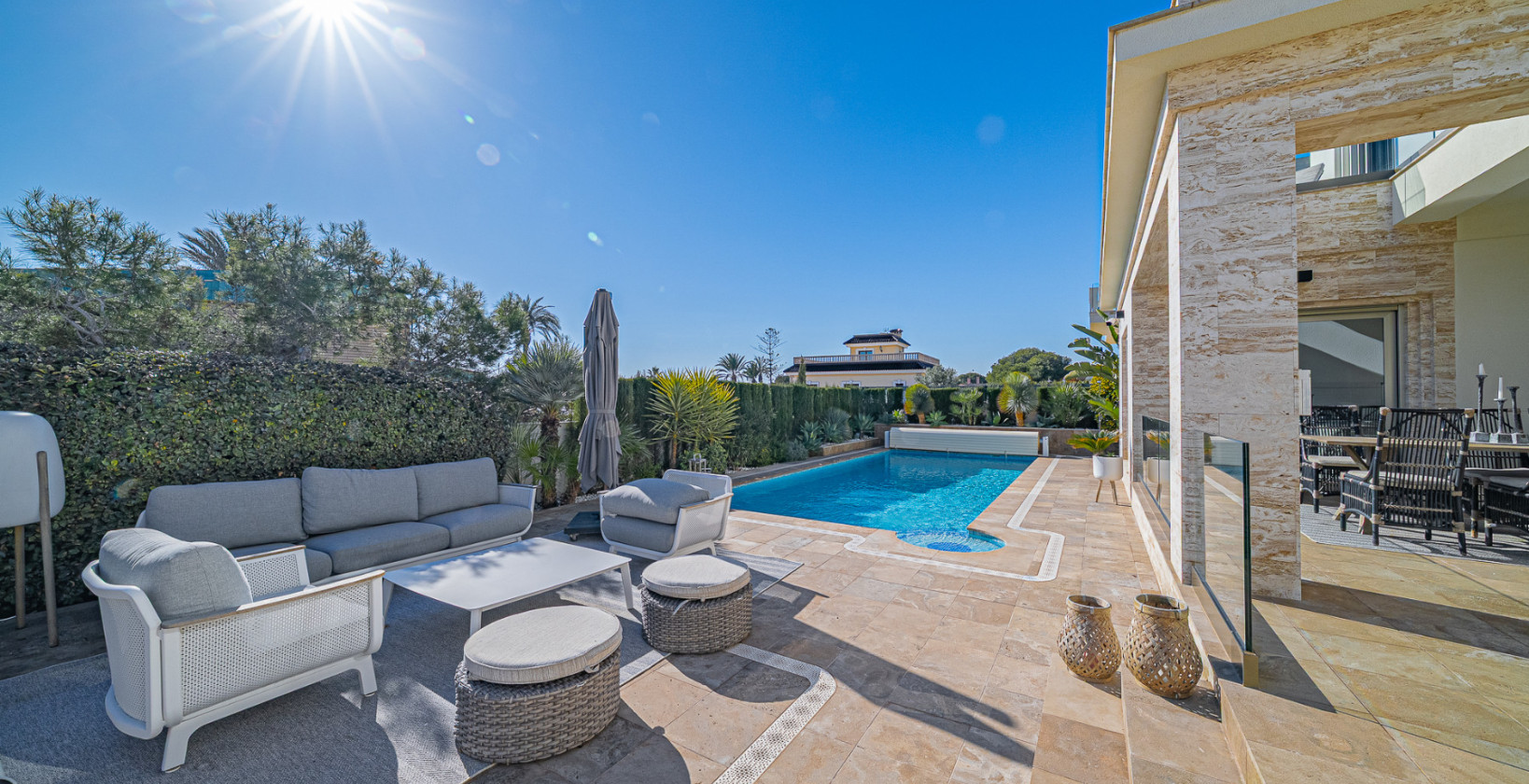 Resale - Villa - La Zenia - Beachside