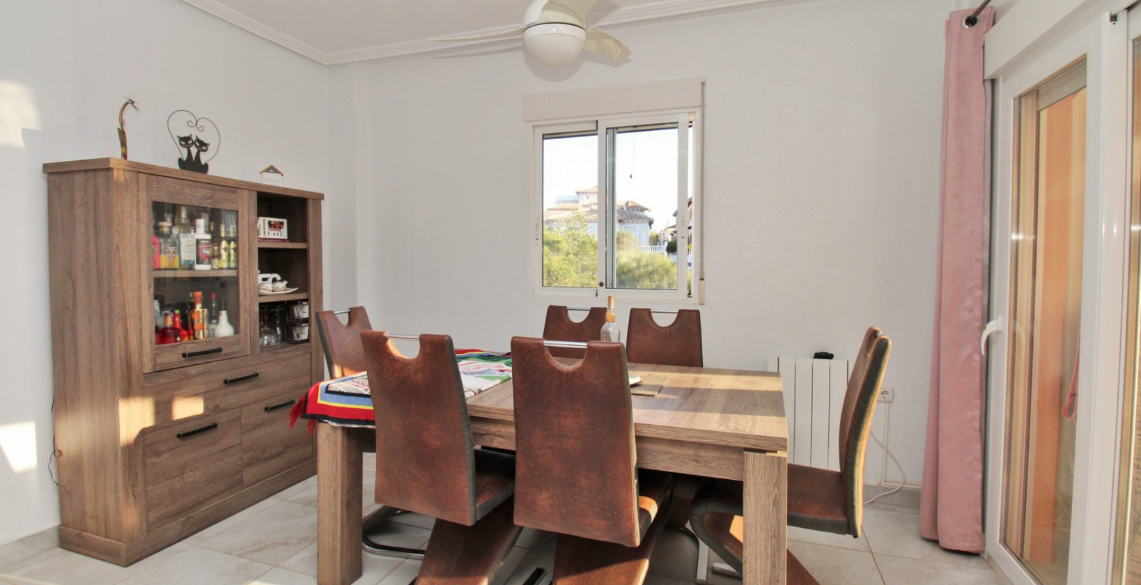 Resale - Villa - Playa Flamenca