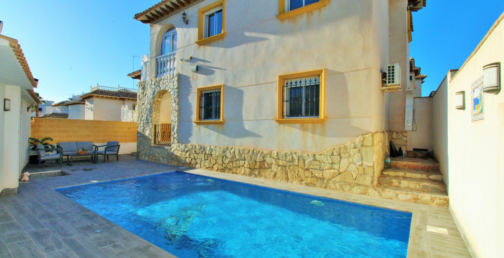 Resale - Villa - Playa Flamenca