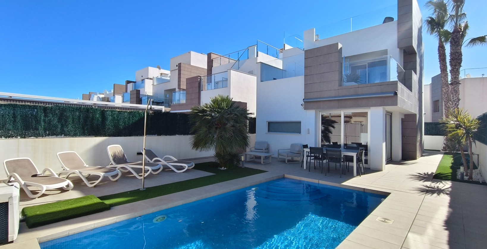 Resale - Villa - Guardamar del Segura - EL RASO