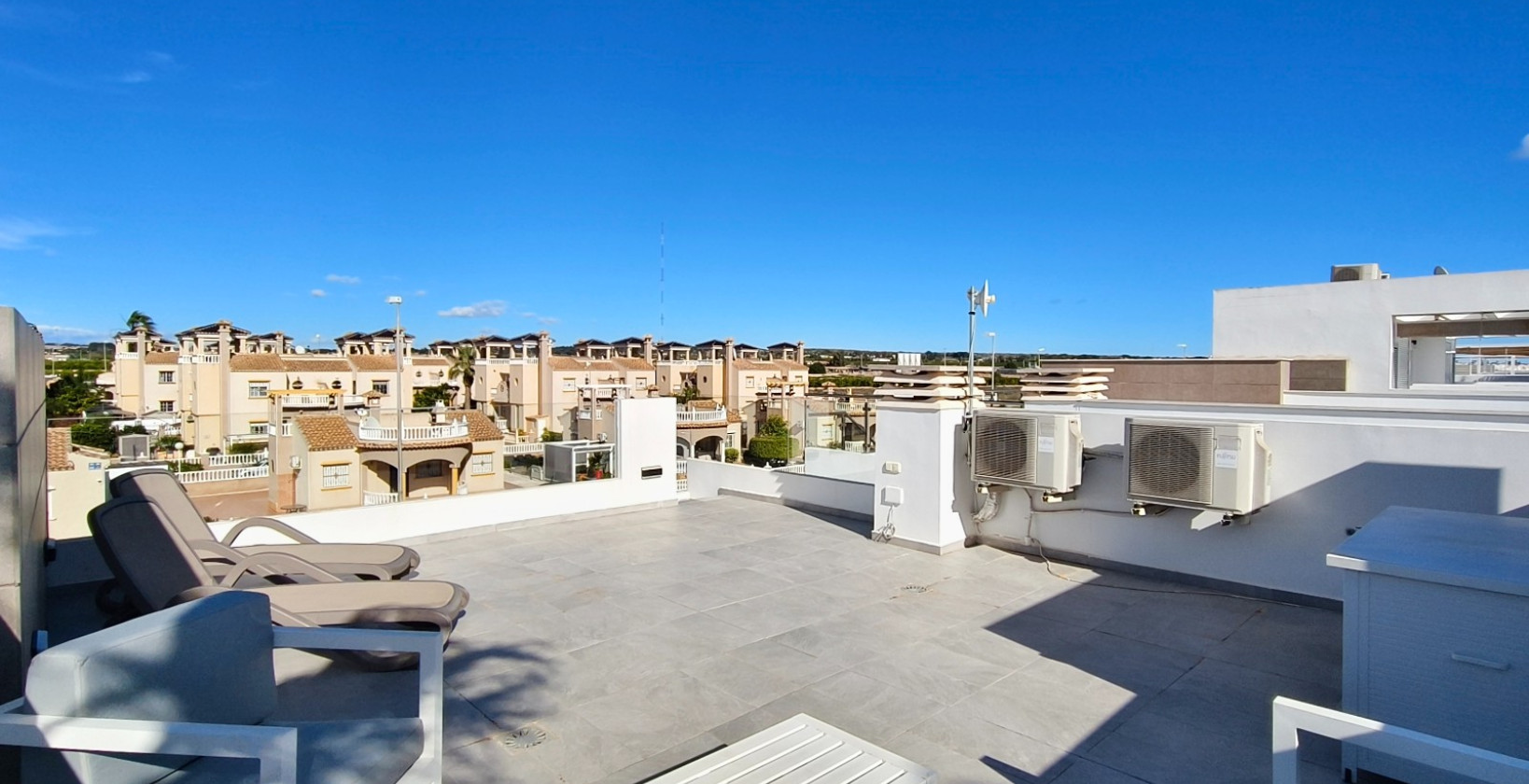 Resale - Villa - Guardamar del Segura - EL RASO