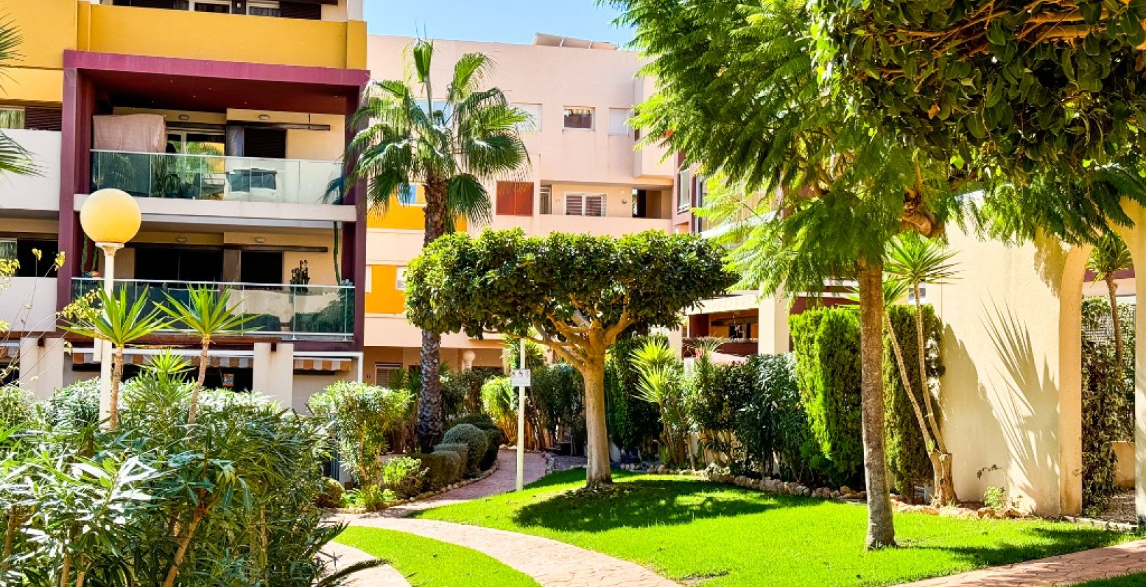 Resale - Apartment / flat - Playa Flamenca