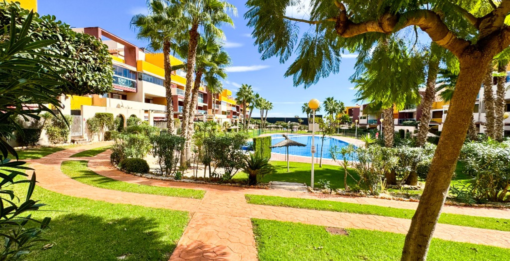 Resale - Apartment / flat - Playa Flamenca