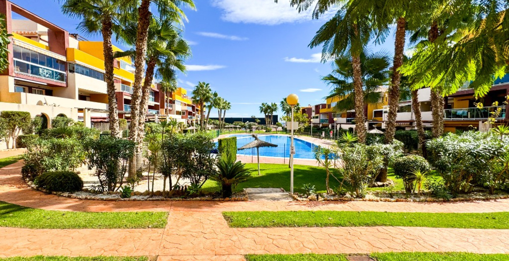 Resale - Apartment / flat - Playa Flamenca