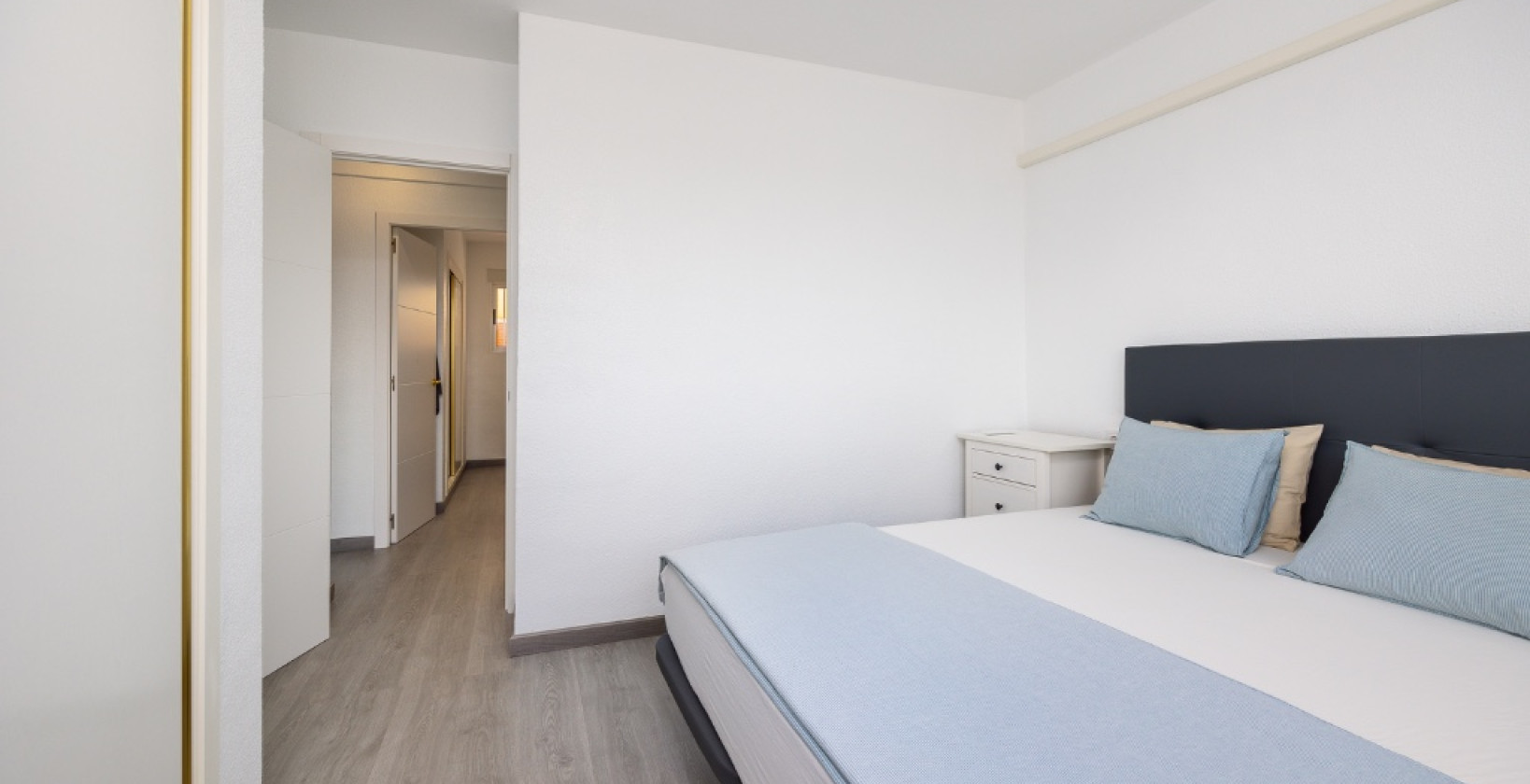 Resale - Apartment / flat - Torrevieja - Punta Prima