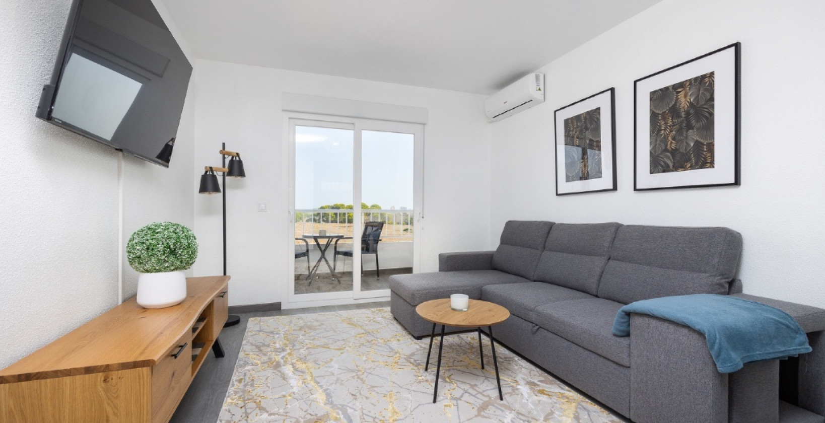 Resale - Apartment / flat - Torrevieja - Punta Prima