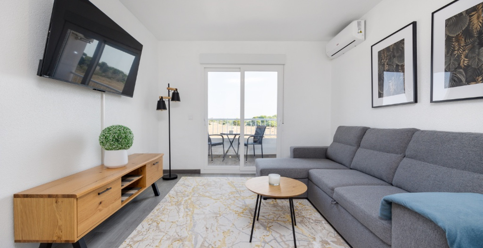 Resale - Apartment / flat - Torrevieja - Punta Prima