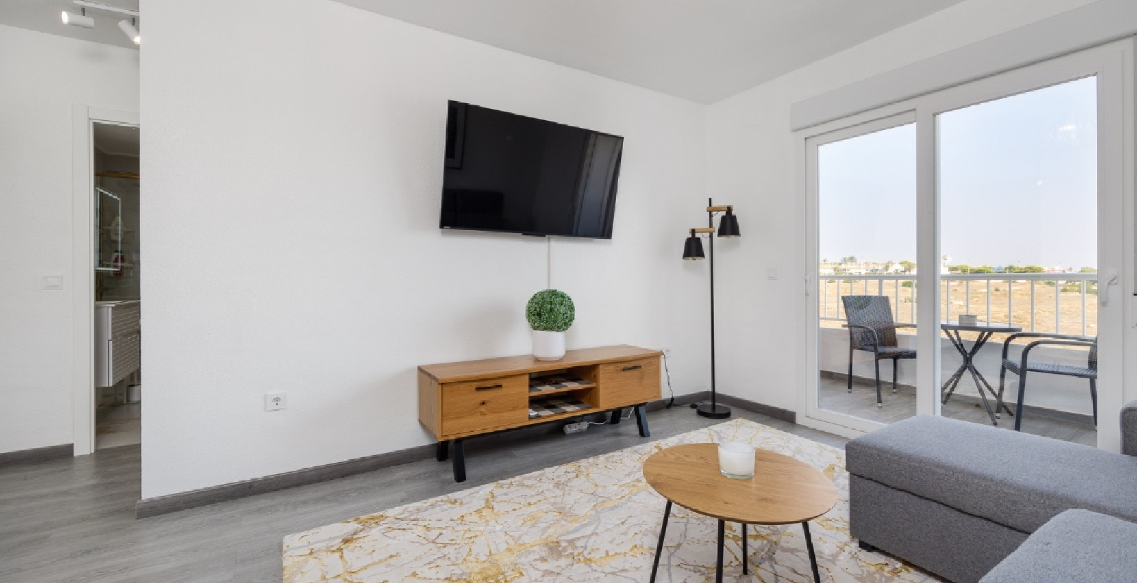 Resale - Apartment / flat - Torrevieja - Punta Prima
