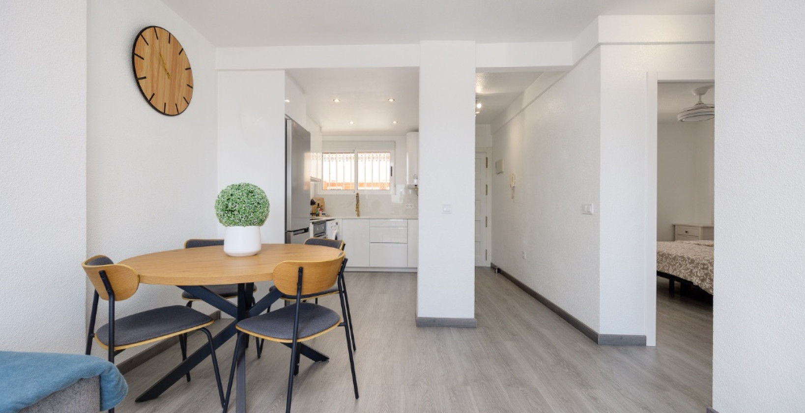 Resale - Apartment / flat - Torrevieja - Punta Prima