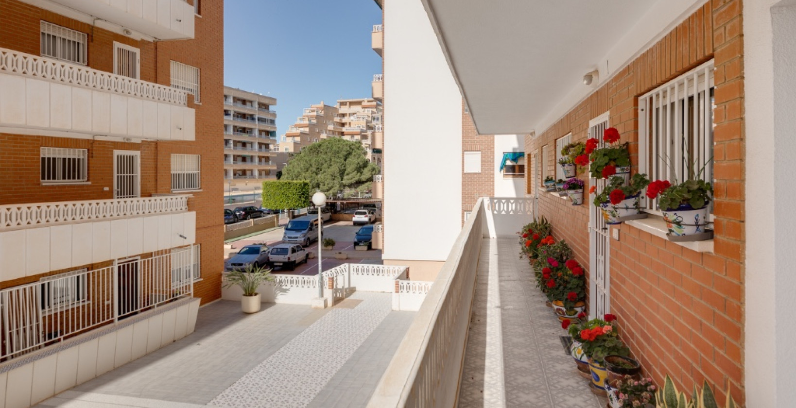 Resale - Apartment / flat - Torrevieja - Punta Prima
