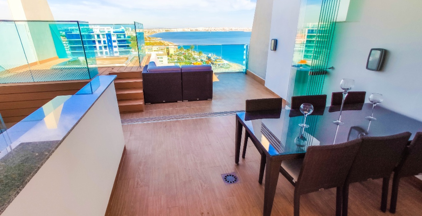 Resale - Apartment / flat - Torrevieja - Punta Prima