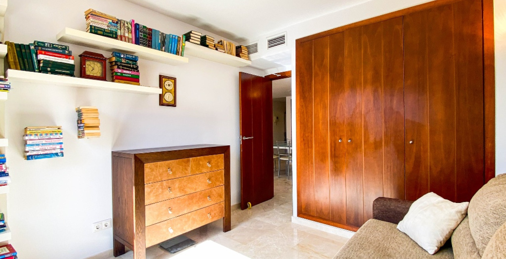 Resale - Apartment / flat - Torrevieja - Punta Prima