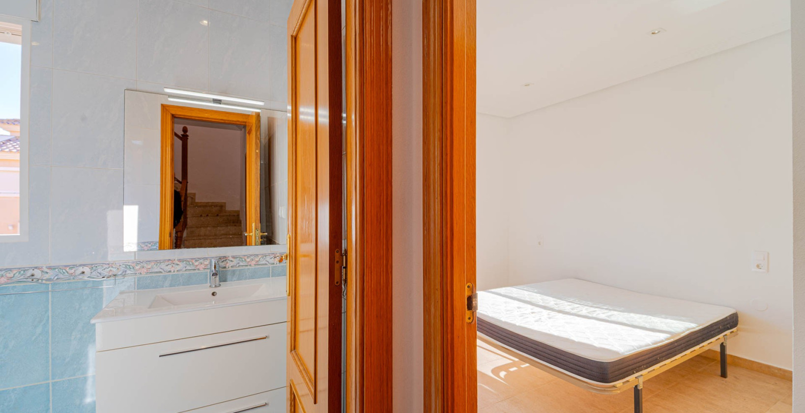 Resale - 2. Townhouse - Torrevieja - Punta Prima