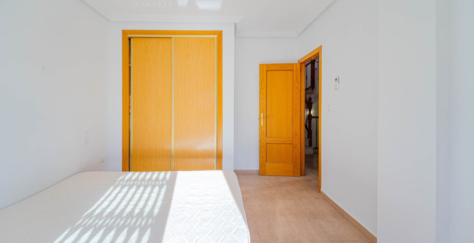 Resale - 2. Townhouse - Torrevieja - Punta Prima