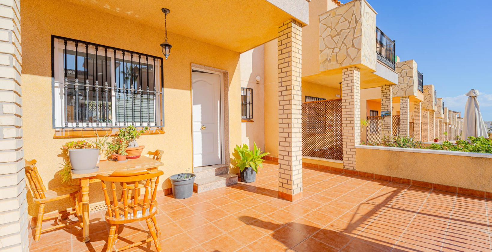 Resale - 2. Townhouse - Torrevieja - Punta Prima