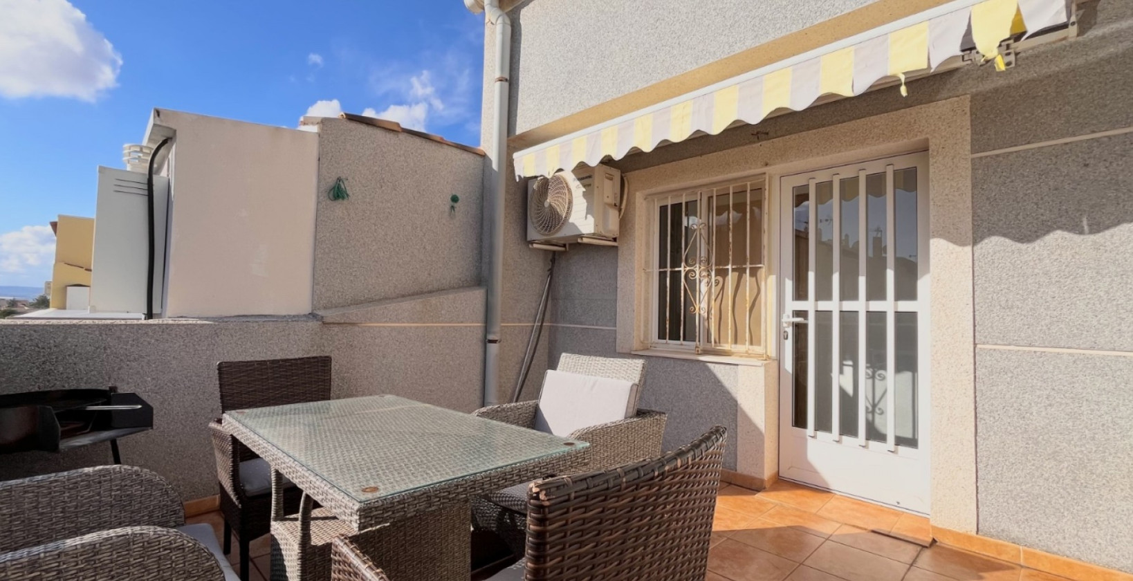 Resale - Townhouse - Torrevieja - La Siesta - El Salado -  Torreta