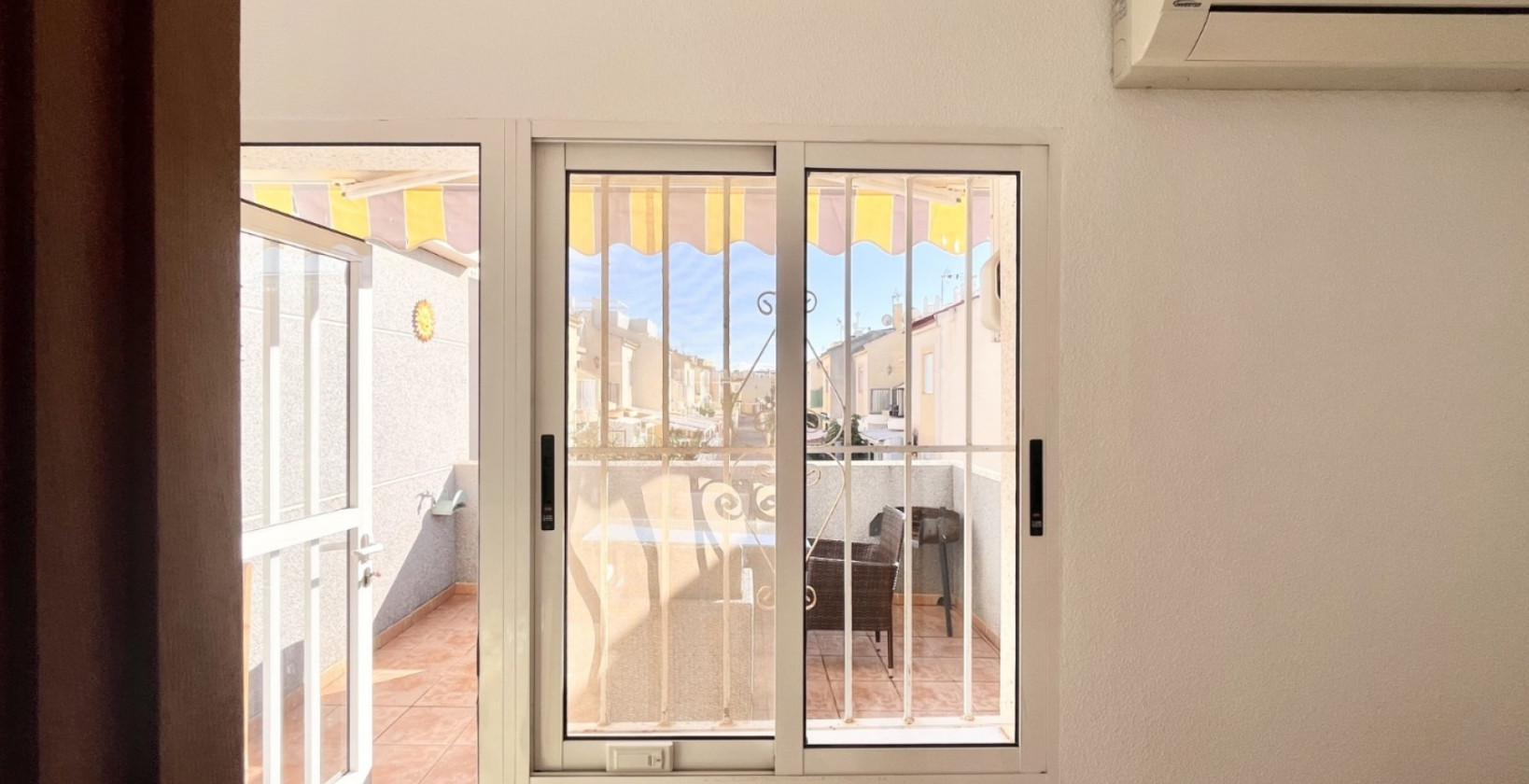 Resale - Townhouse - Torrevieja - La Siesta - El Salado -  Torreta