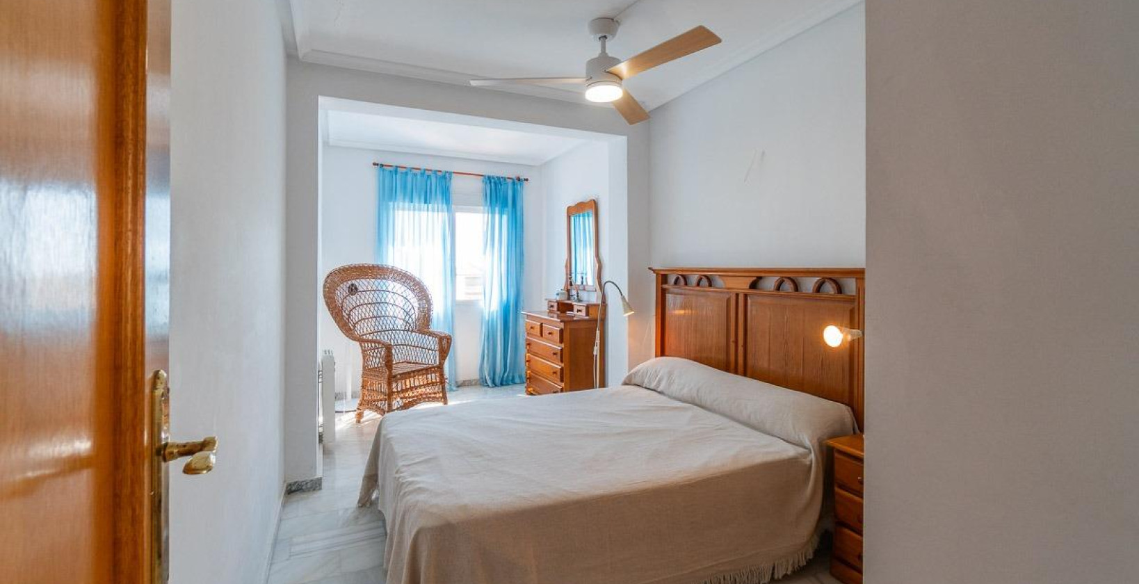 Resale - Villa - Torrevieja - La Mata