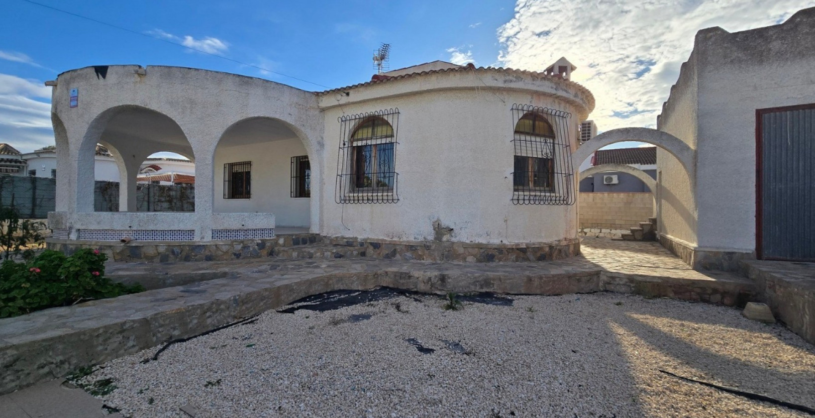 Resale - Villa - Torrevieja - El Chaparal