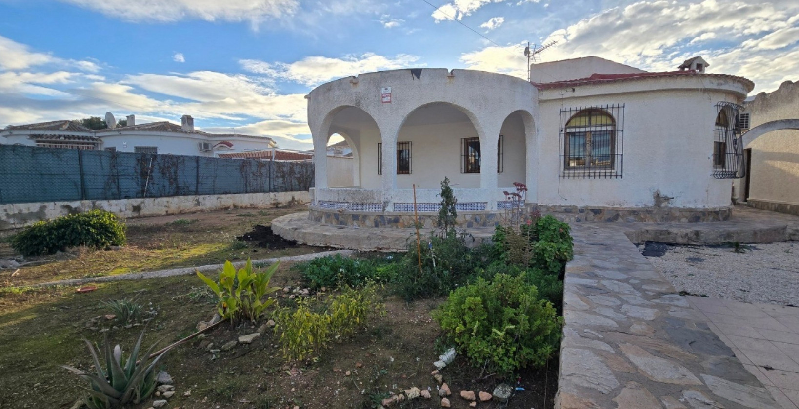 Resale - Villa - Torrevieja - El Chaparal
