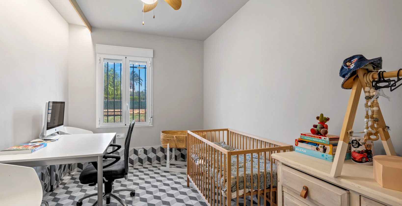 Resale - Villa - Elche/Elx