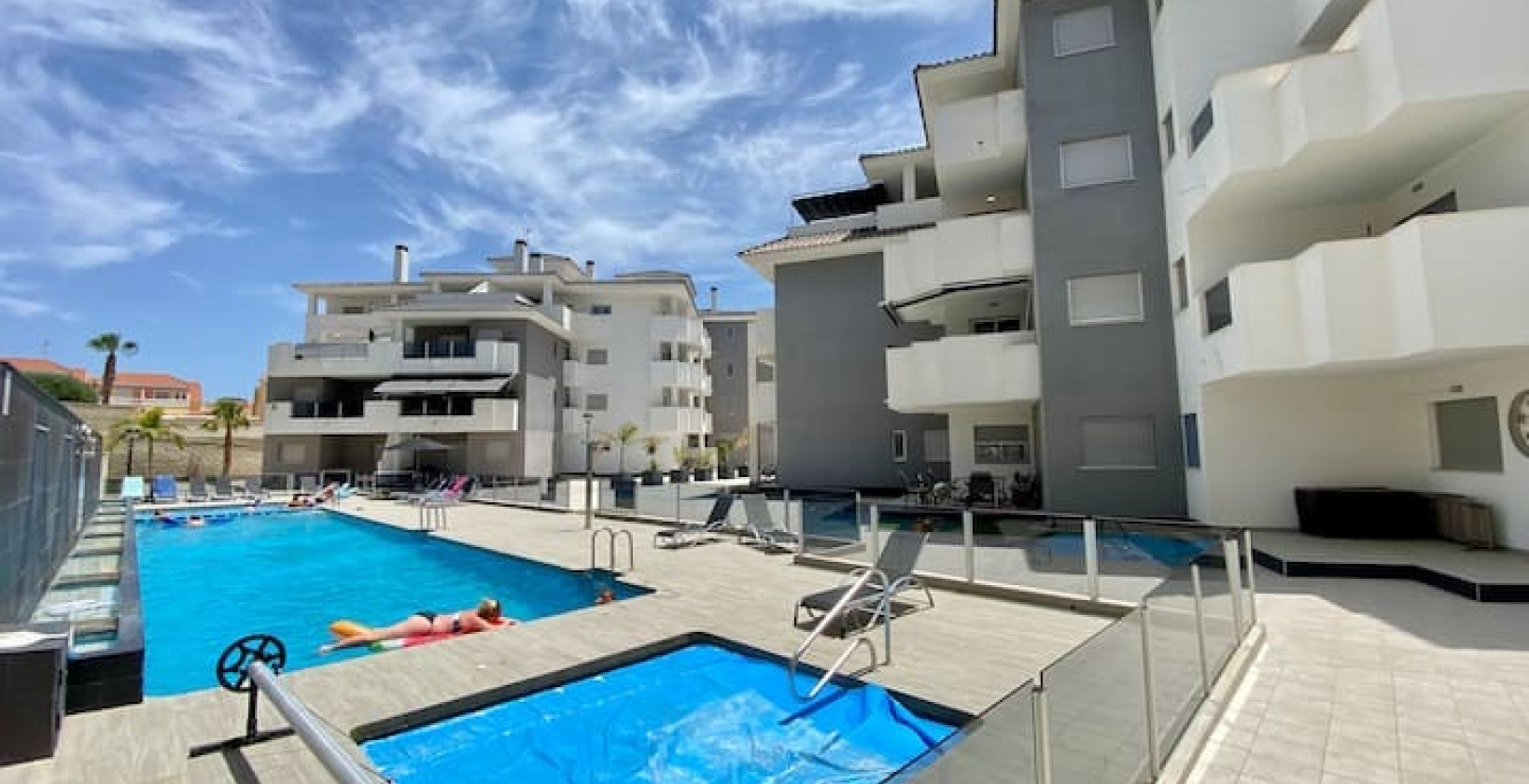 Resale - Apartment / flat - Villamartín - Costa Blanca