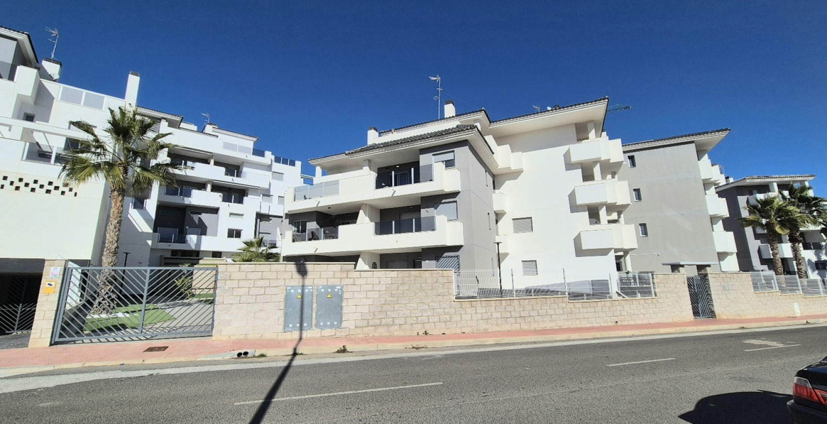 Resale - Apartment / flat - Villamartín - Costa Blanca