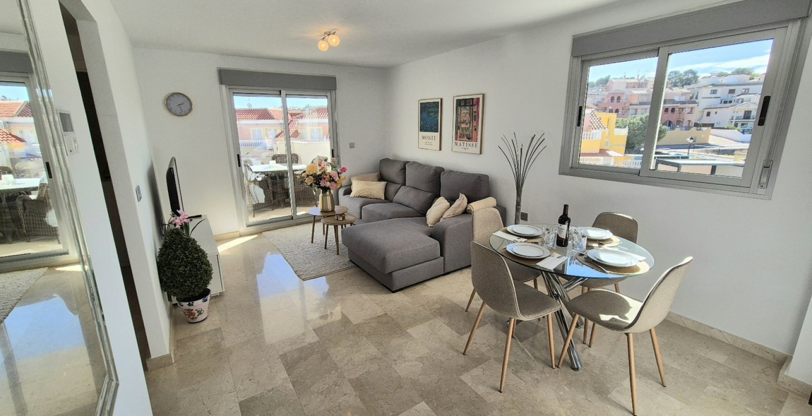 Resale - Apartment / flat - Villamartín - Costa Blanca