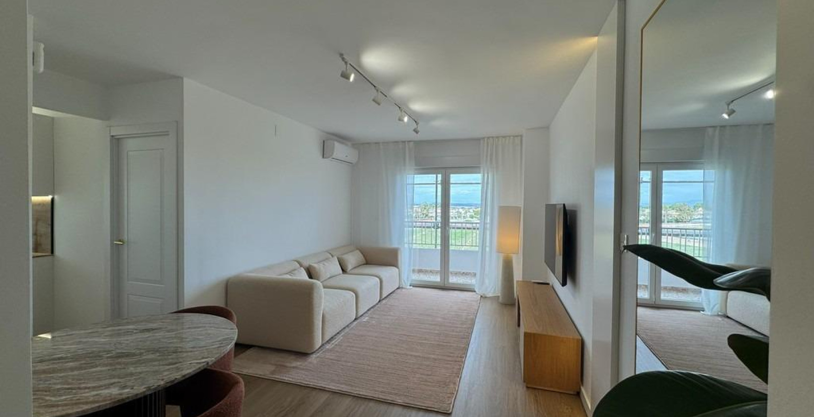 Resale - Apartment / flat - Torrevieja - Punta prima