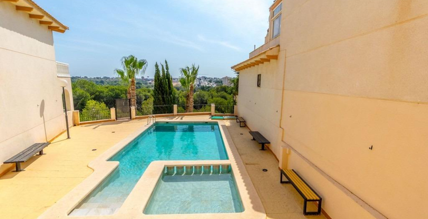 Resale - Apartment / flat - Orihuela Costa - Campoamor