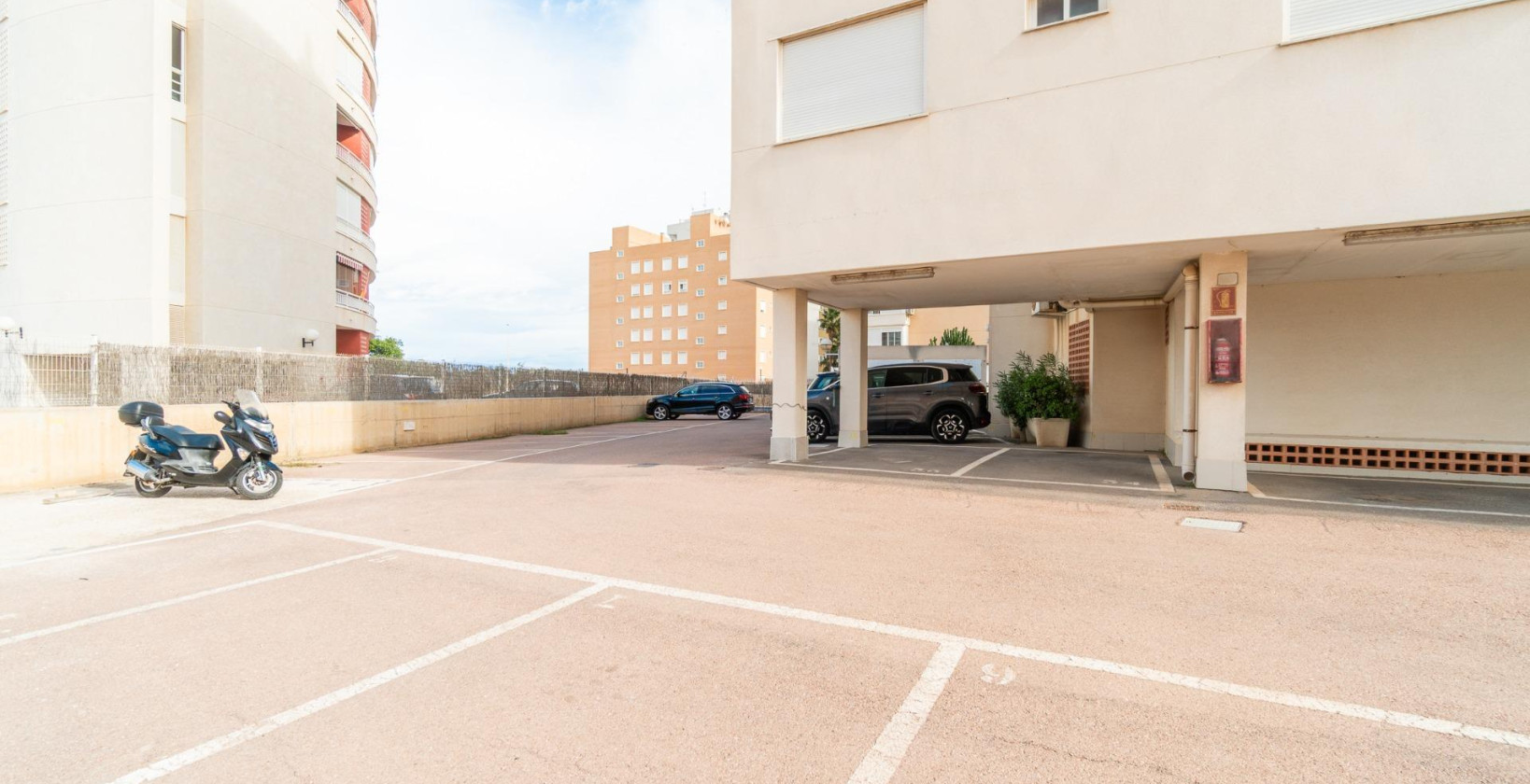 Resale - Apartment / flat - Guardamar del Segura - Puerto Deportivo