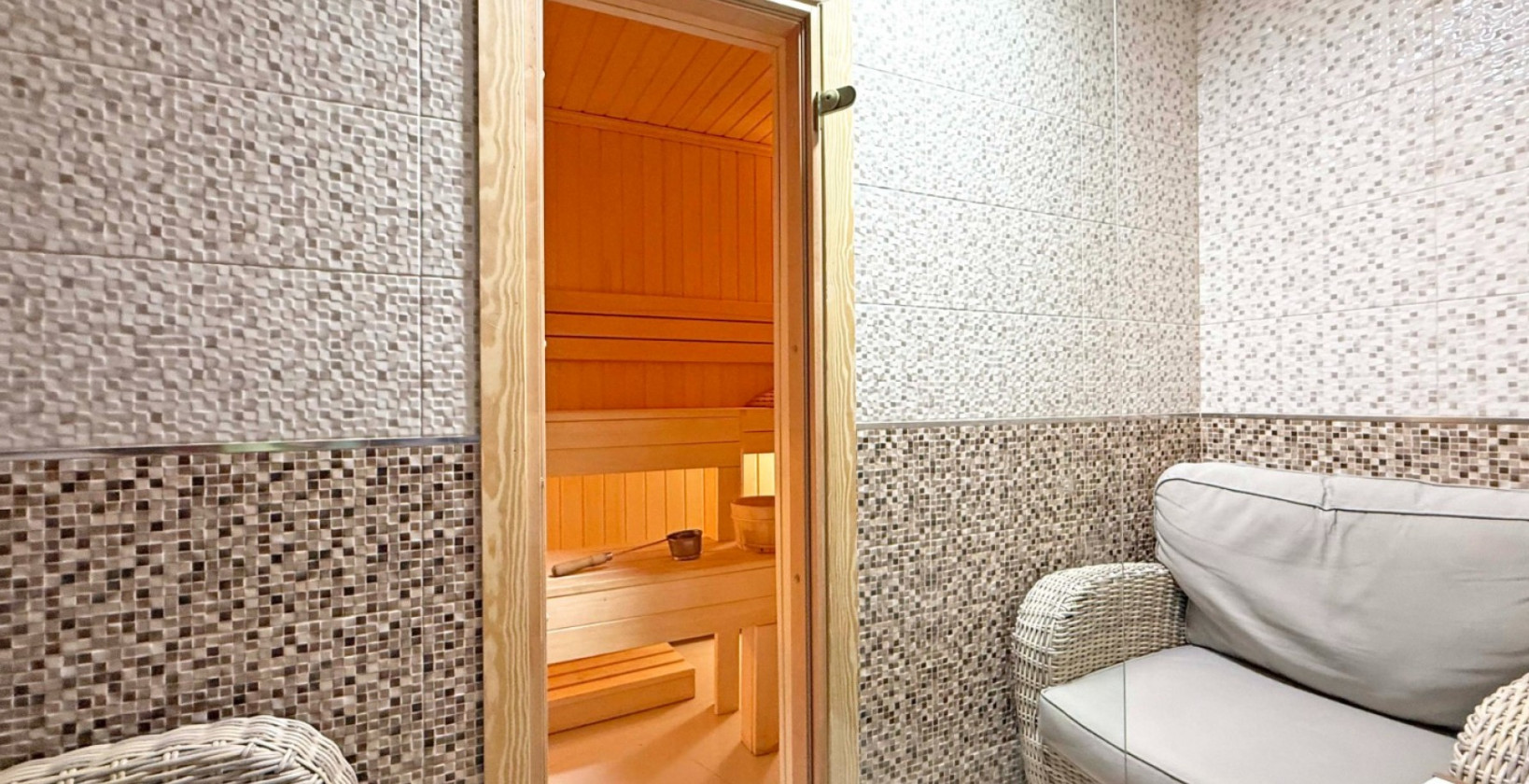 Resale - Villa - Orihuela Costa - Villamartín