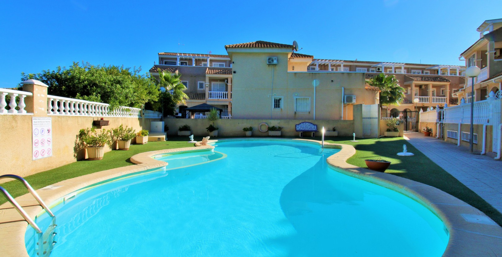 Resale - Townhouse - Playa Flamenca