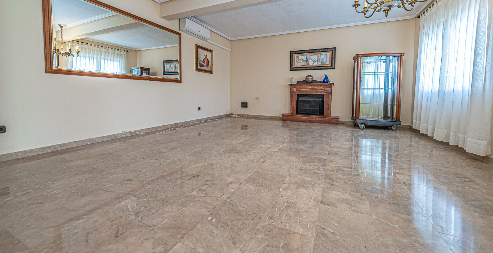 Resale - Semi Detached Villa - Torrevieja - El Chaparral