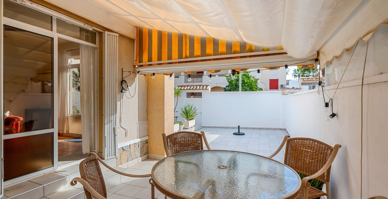 Resale - Villa - Orihuela Costa - Playa Flamenca