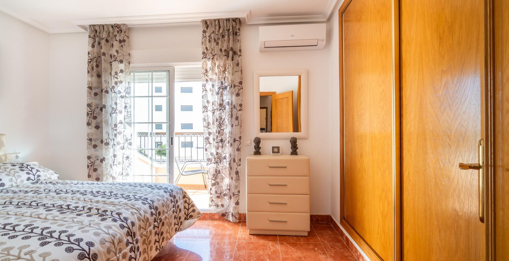 Resale - Apartment / flat - Orihuela Costa - Villamartin