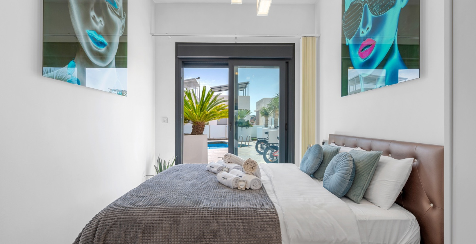 Återförsäljning - Villa - Orihuela Costa - Villamartín