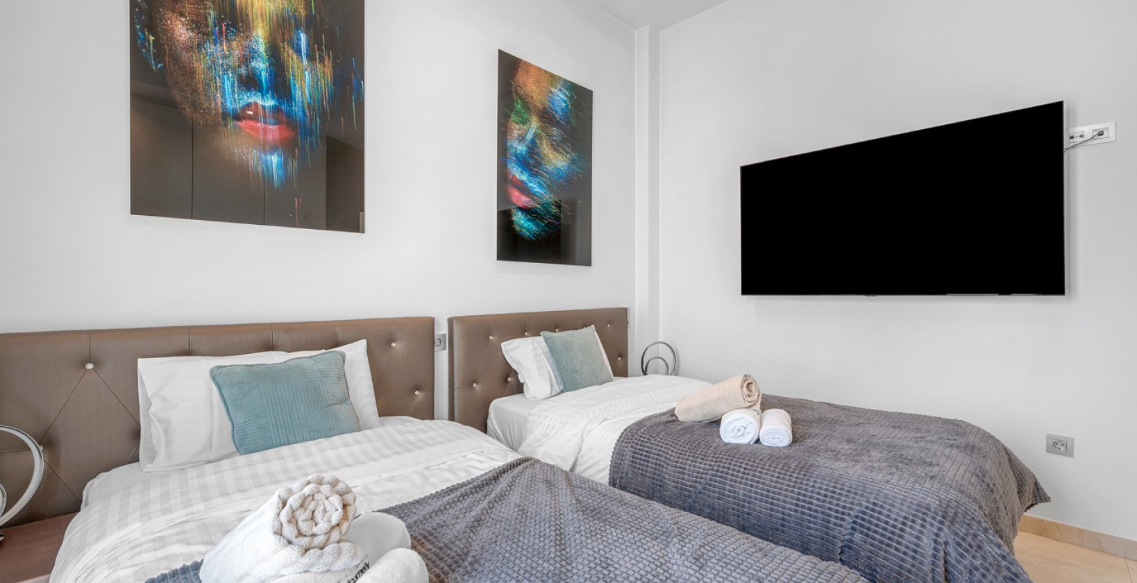 Återförsäljning - Villa - Orihuela Costa - Villamartín