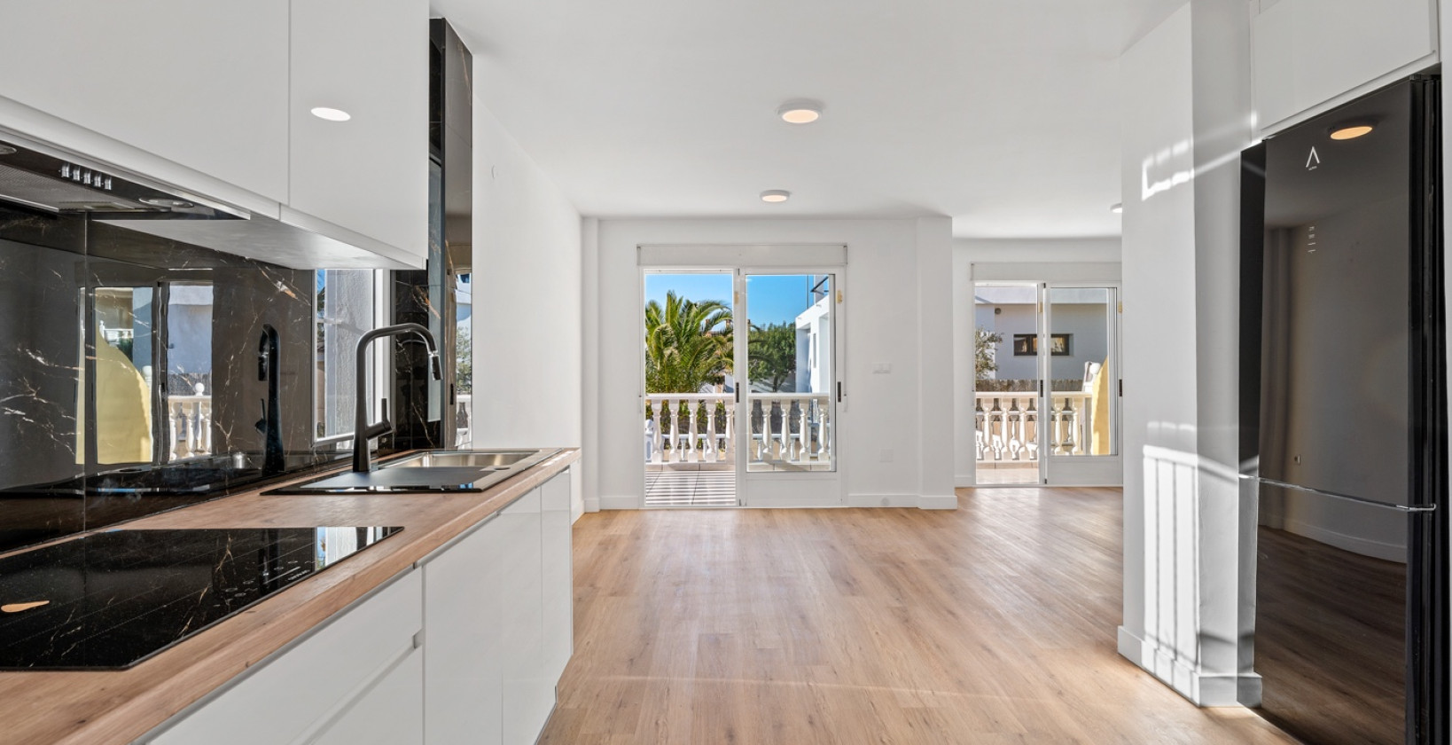 Reventa - Villa Semi Adosada - Benimar