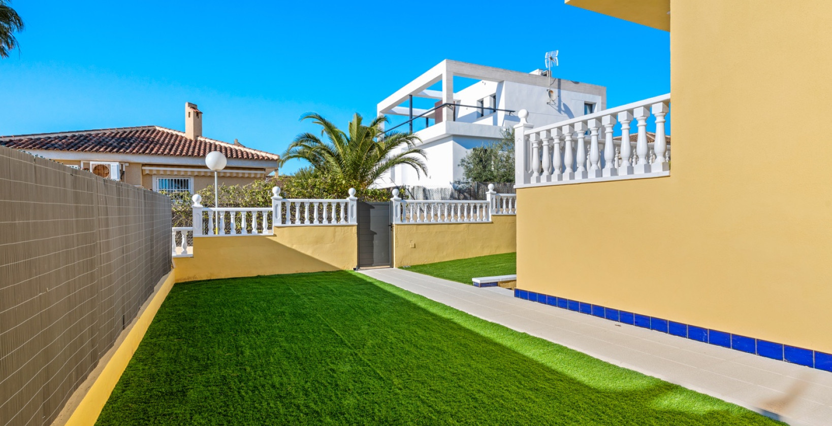 Reventa - Villa Semi Adosada - Benimar