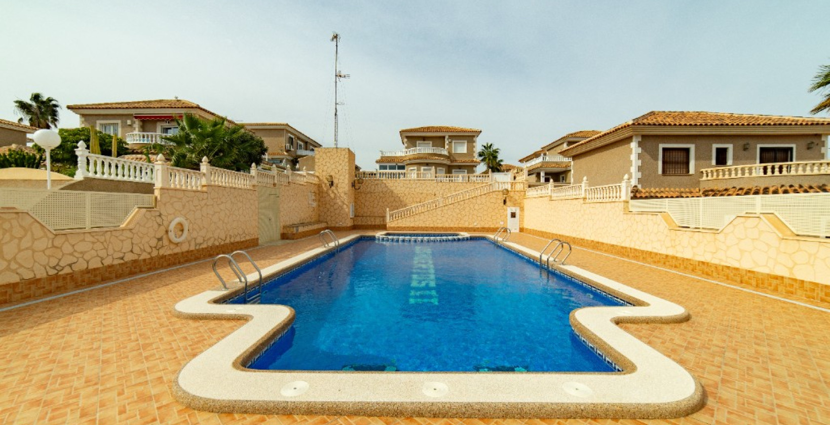 Reventa - Chalet - Los Altos