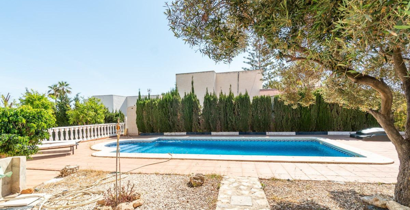 Resale - Villa - Torrevieja - La Mata