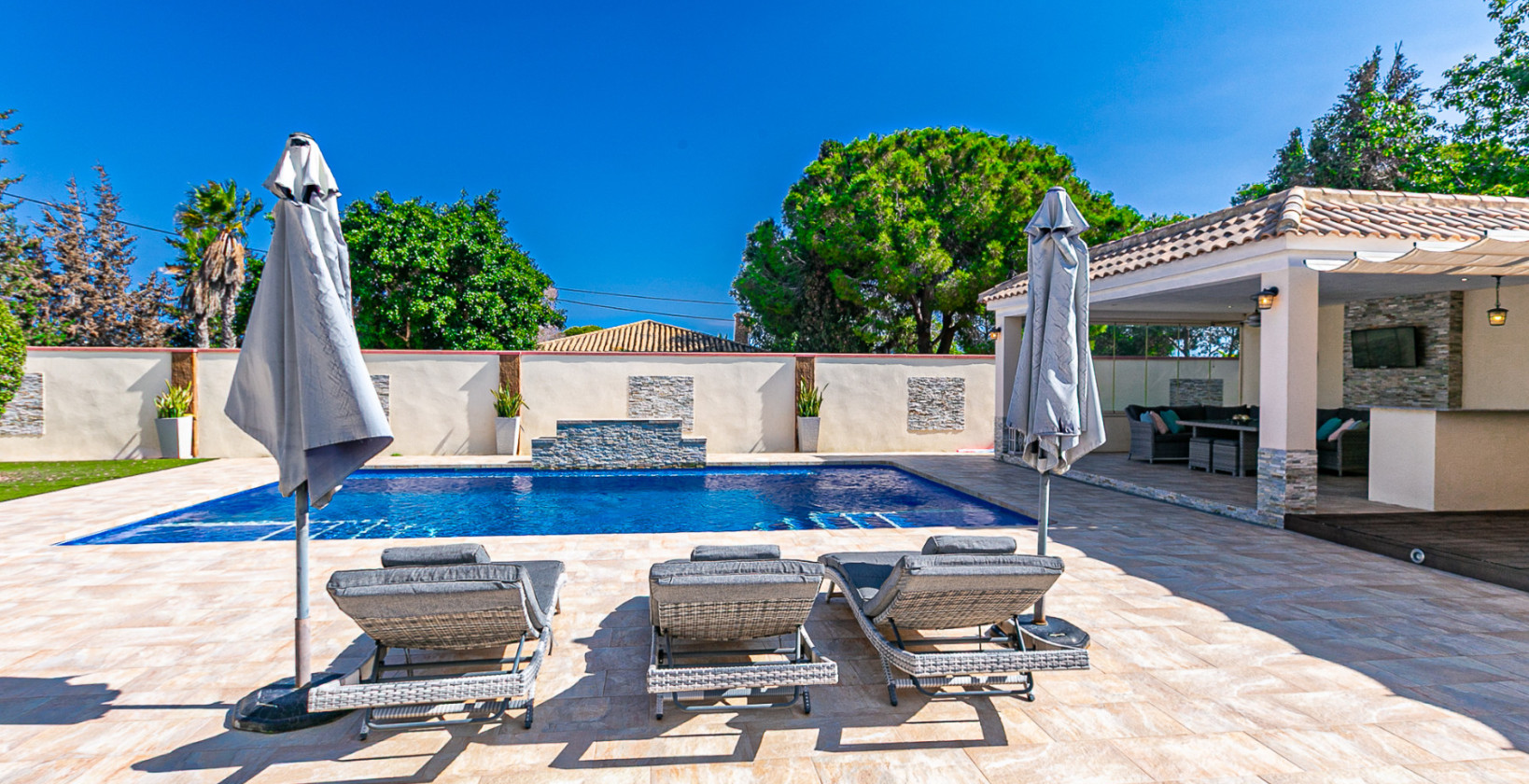 Återförsäljning - Villa - Campoamor - Lomas de Don Juan