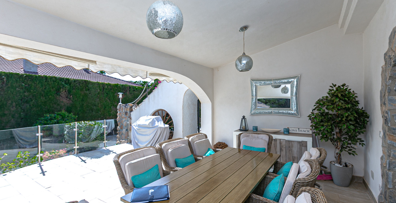 Återförsäljning - Villa - Campoamor - Lomas de Don Juan