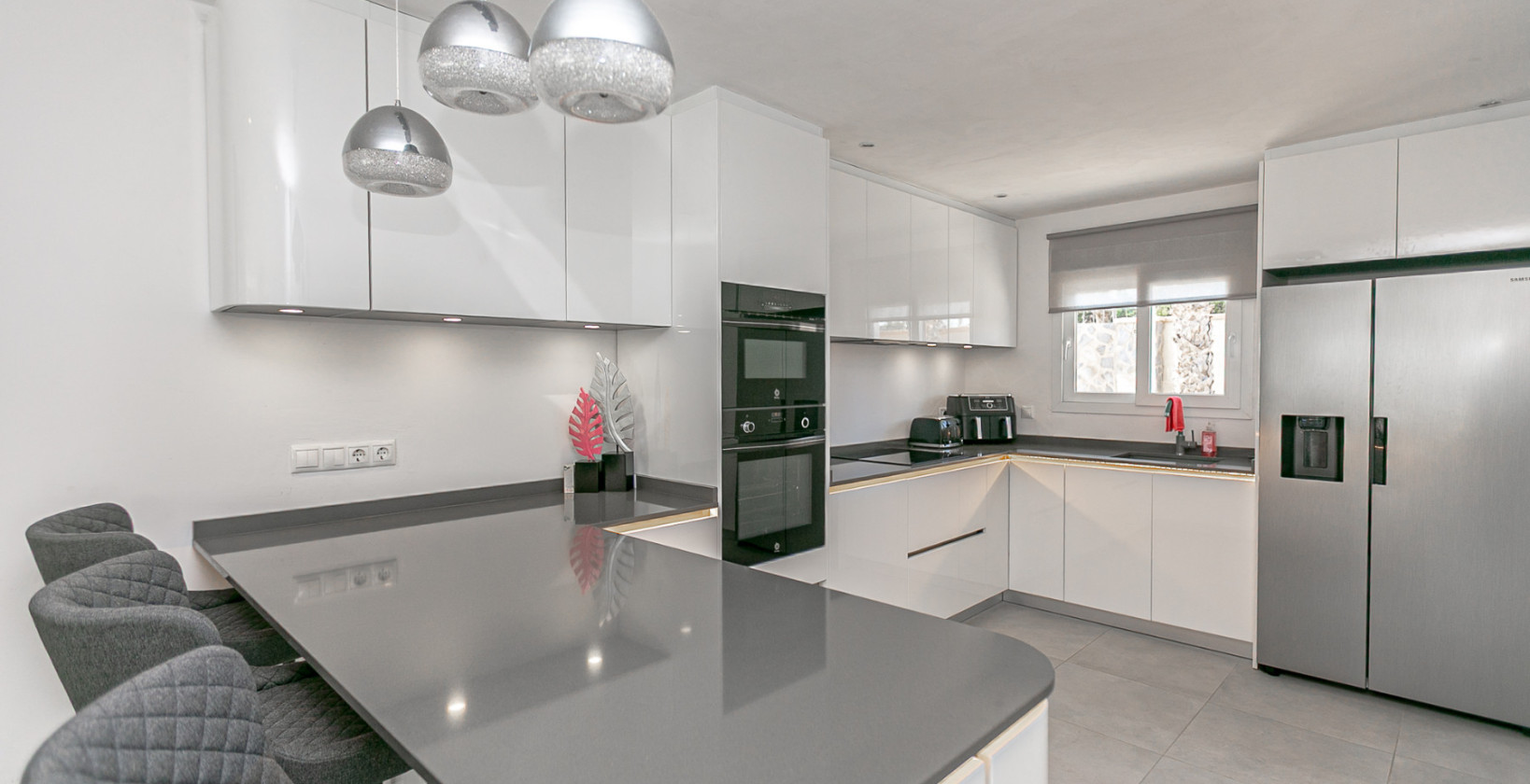 Återförsäljning - Villa - Campoamor - Lomas de Don Juan