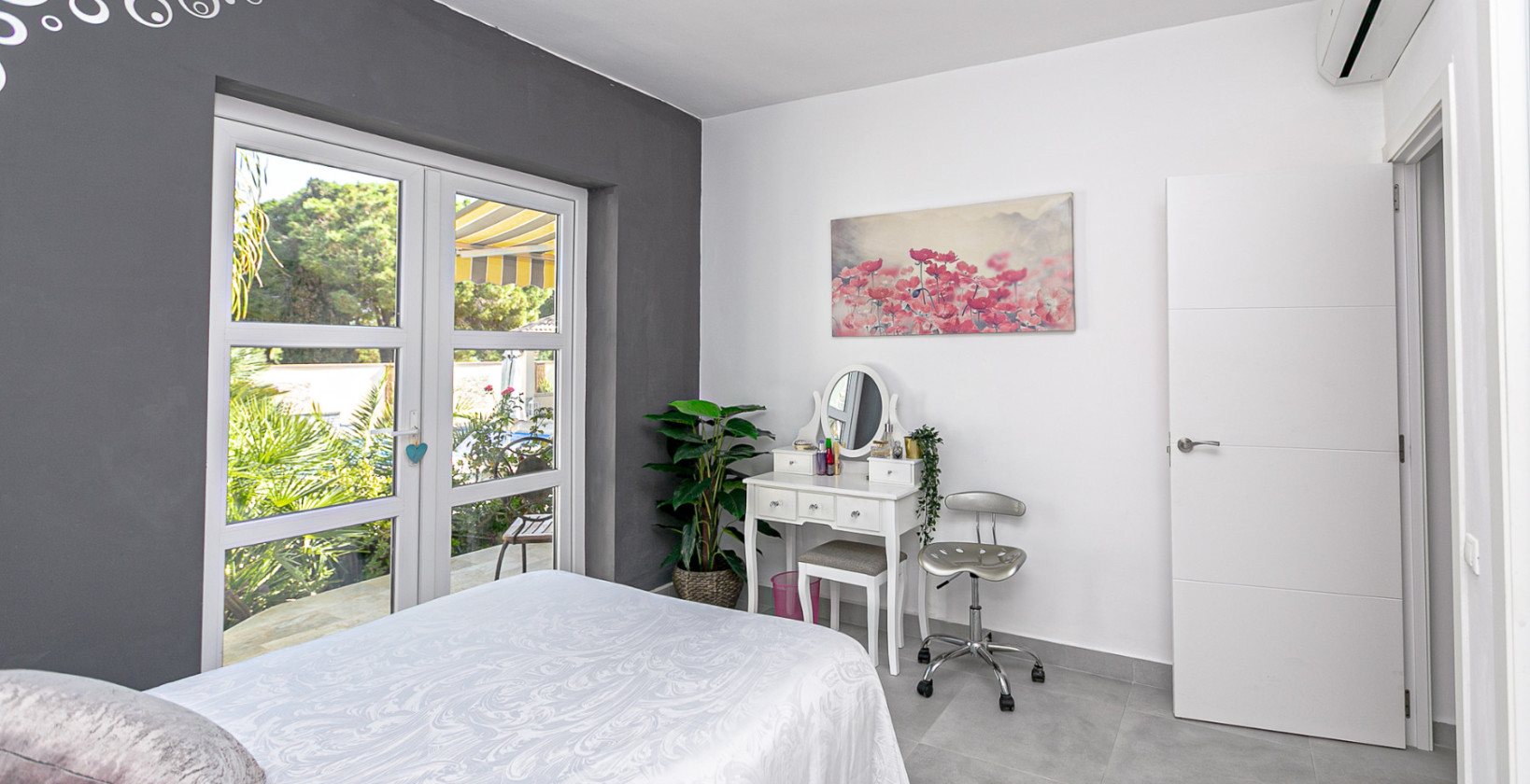 Återförsäljning - Villa - Campoamor - Lomas de Don Juan