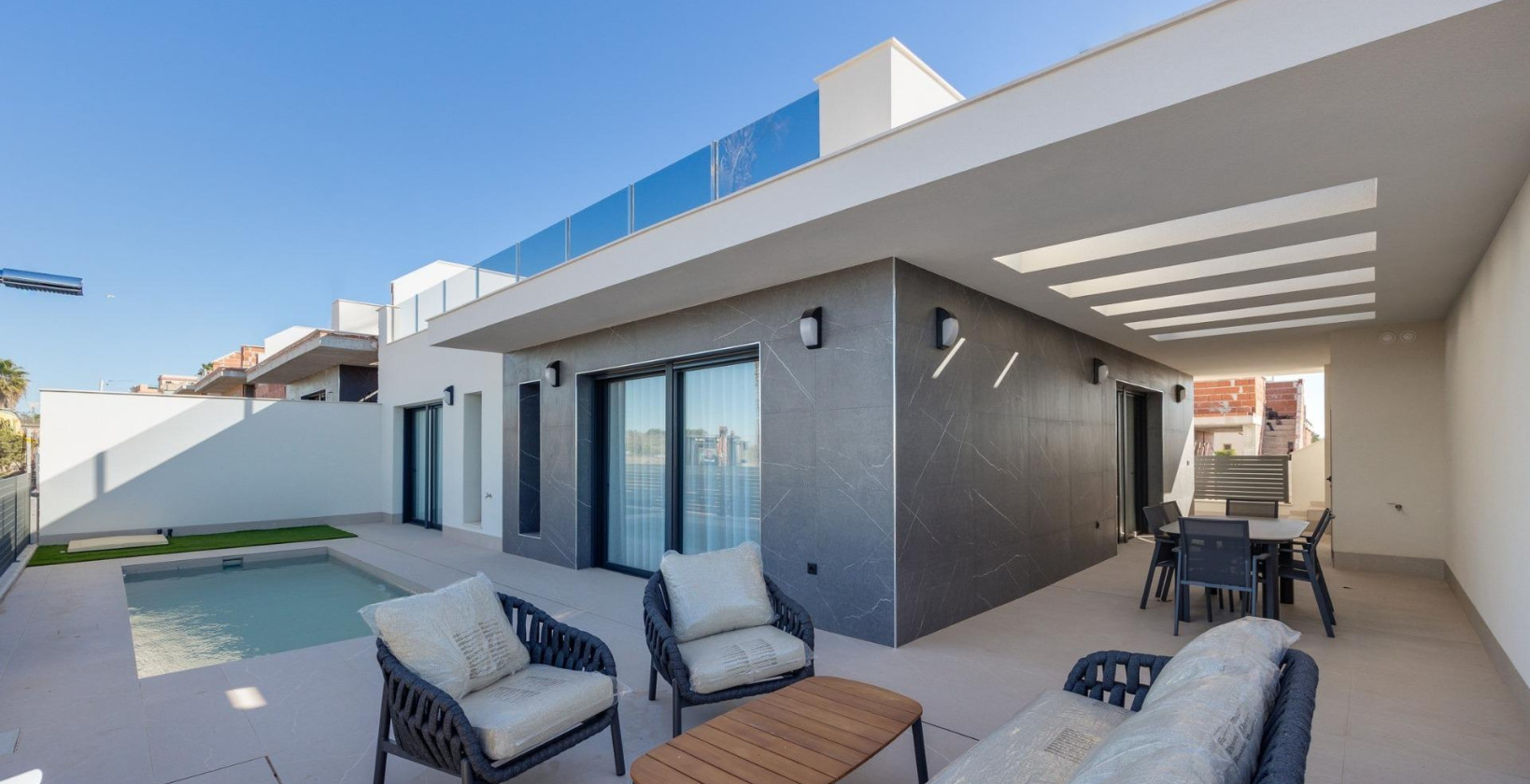 Nueva construcción  - Chalet - Torrevieja - Sector 25