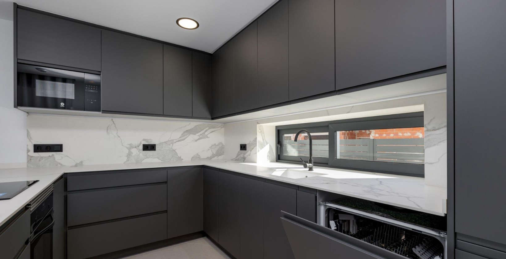 Nueva construcción  - Chalet - Torrevieja - Sector 25