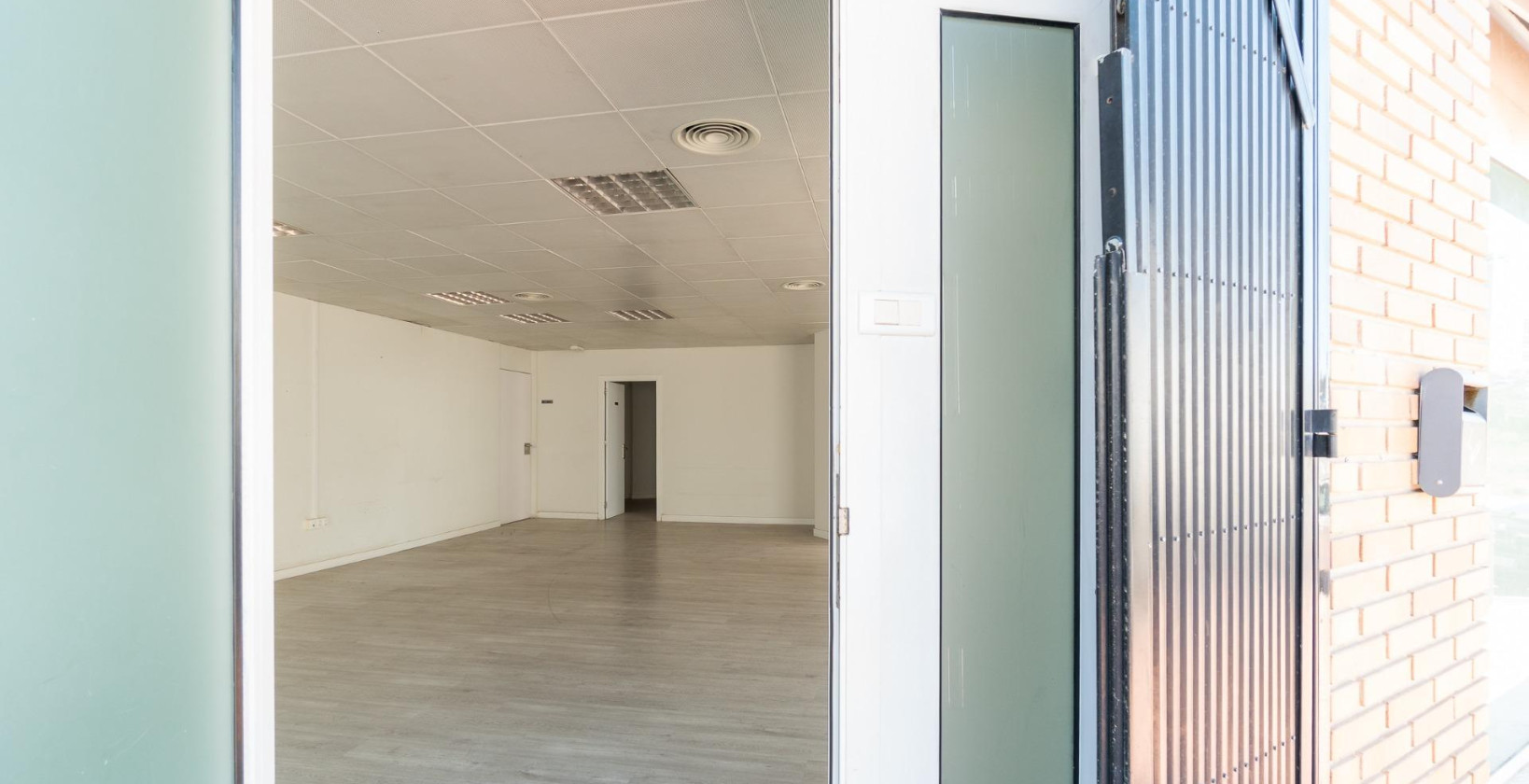 Alquiler a largo plazo - Comercial - Orihuela Costa - Playa Flamenca