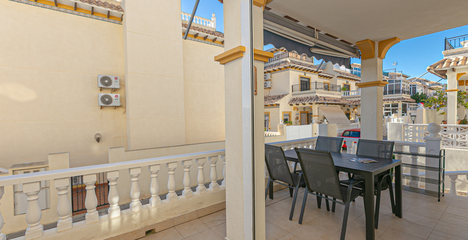 Resale - Townhouse - Playa Flamenca